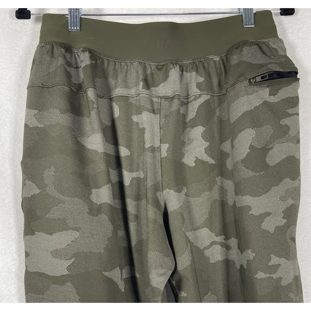 Lululemon Linerless Shorts Men's Medium Green 9